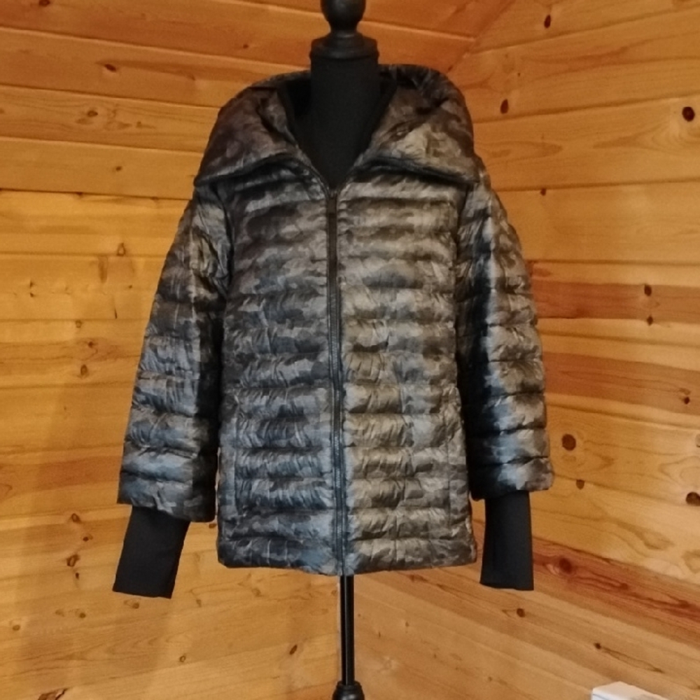 Large Camo Calvin Klein Down Performance Jacket